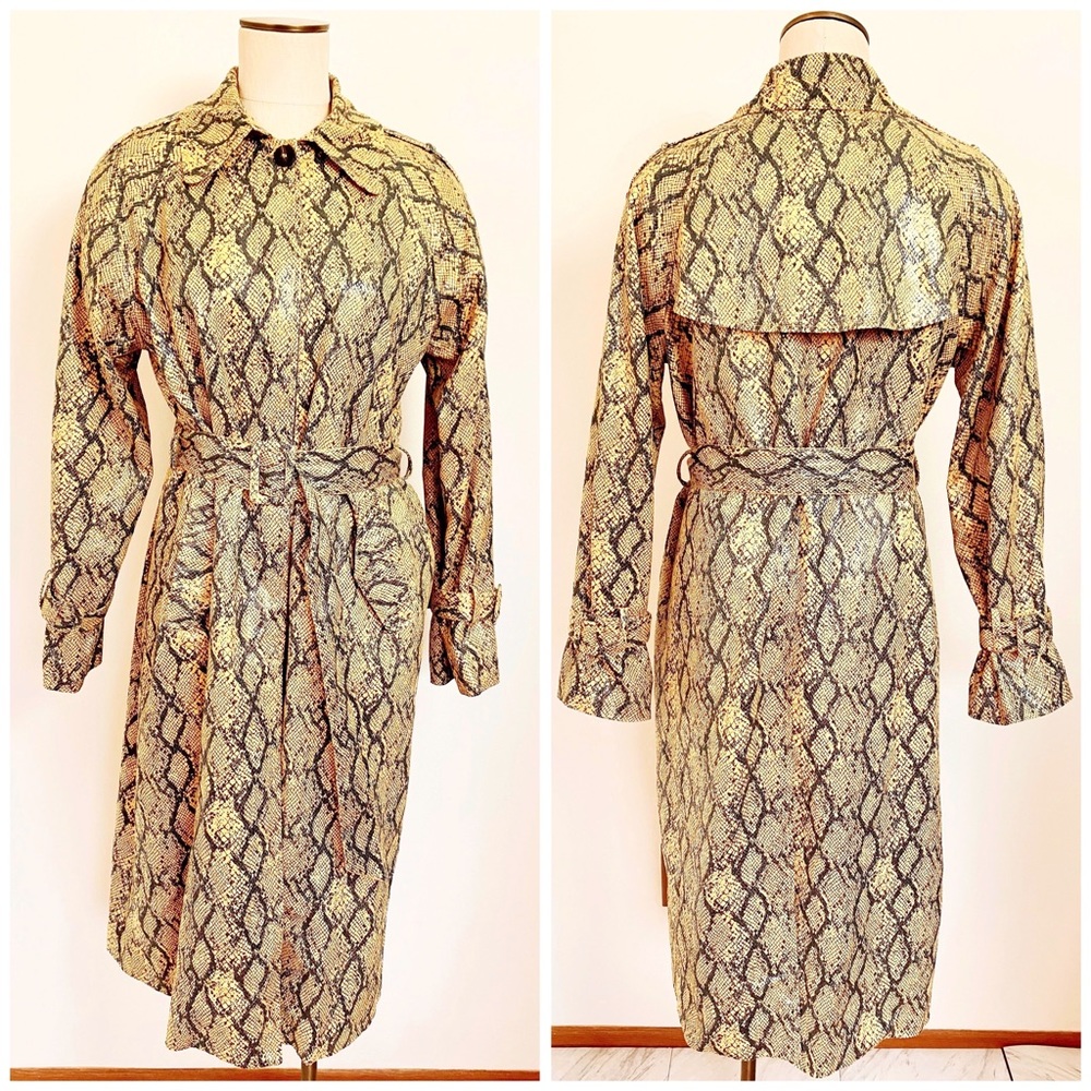 J.O.A. Aiko Long Snakeskin Faux Leather Trench Coat in Lime Yellow Size Medium